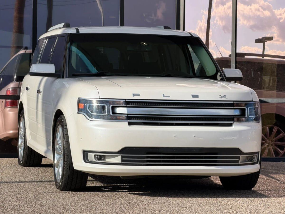 Used 2018 Ford Flex Limited w/ Equipment Group 303A AWD/4WD image 21