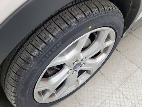 Used 2019 Ford Escape Titanium image 31