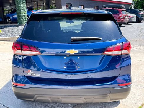 Used 2022 Chevrolet Equinox LS w/ LS Convenience Package FWD image 8