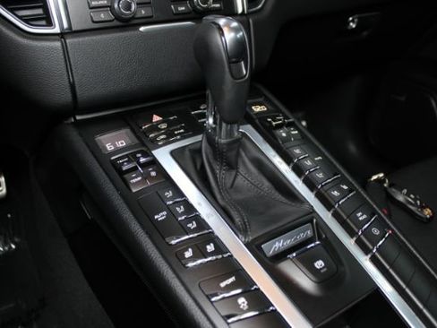 Used 2015 Porsche Macan S w/ Premium Package Plus image 15