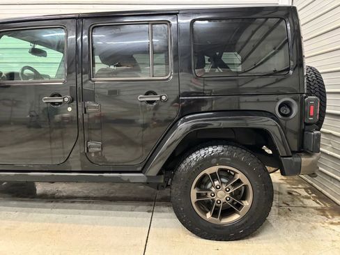 Used 2016 Jeep Wrangler Unlimited Sahara AWD/4WD image 5