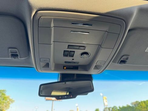 Used 2018 Chevrolet Tahoe LT w/ Off-Road Package AWD/4WD image 26