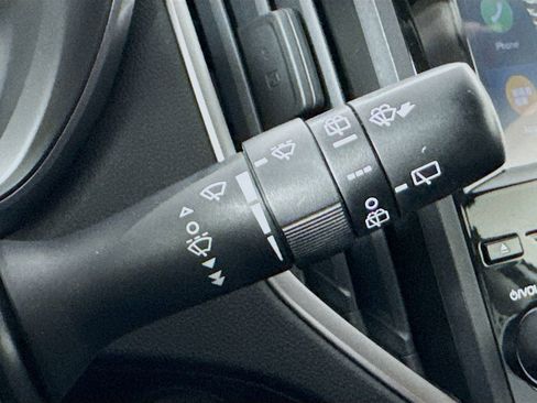 Used 2021 Subaru Crosstrek 2.0i Premium w/ Moonroof Package image 13