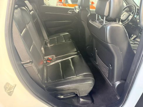 Used 2020 Jeep Grand Cherokee Limited AWD/4WD image 13