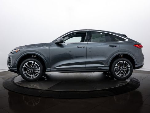 New 2025 Audi Q5 Premium image 6