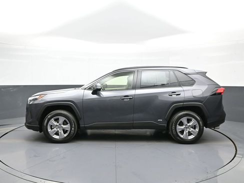 Certified 2025 Toyota RAV4 XLE w/ Convenience Package AWD/4WD image 9