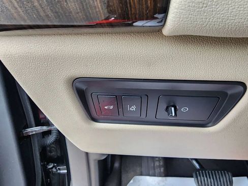 Used 2017 Land Rover Range Rover Sport HSE image 21