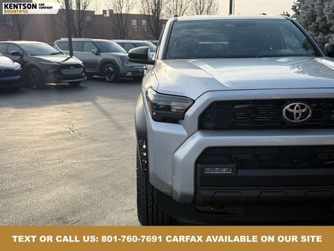 Used 2025 Toyota 4Runner TRD Off-Road image 13