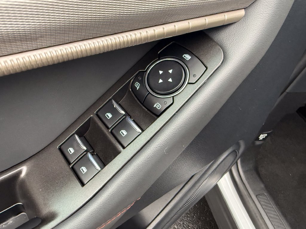 Certified 2025 Ford Explorer Active AWD/4WD image 13