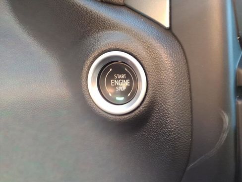 Used 2021 Chevrolet Silverado 1500 LT Trail Boss w/ Convenience Package II image 16