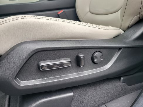 Used 2026 Honda Pilot Touring image 19