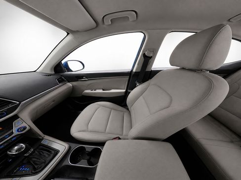 Used 2018 Hyundai Elantra Value Edition FWD image 12