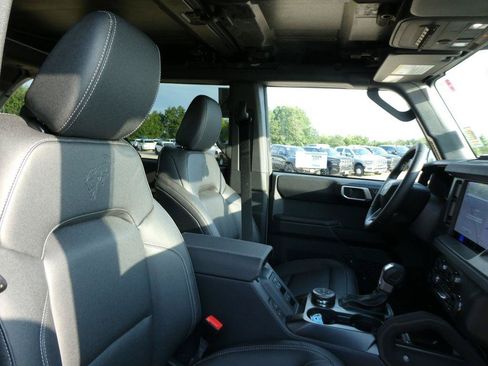 New 2026 Ford Bronco Badlands AWD/4WD image 10