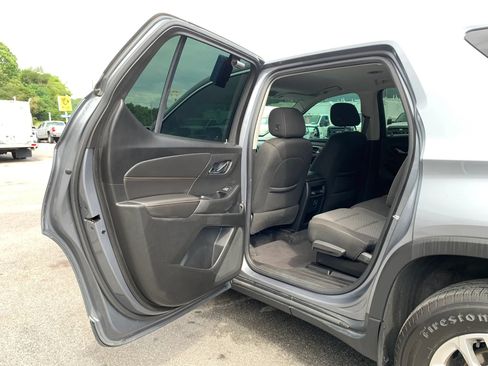Used 2020 Chevrolet Traverse LS AWD/4WD image 22
