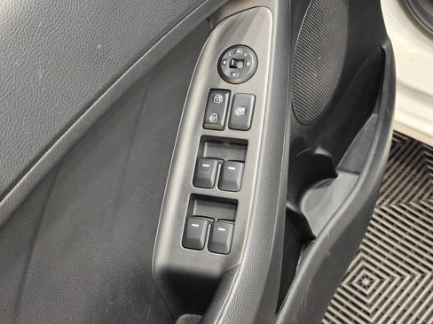 Used 2016 Kia Forte LX FWD image 28