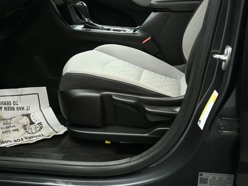 Used 2019 Chevrolet Equinox LS image 11