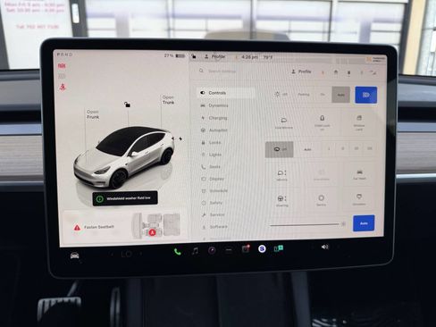 Used 2022 Tesla Model Y Performance image 13