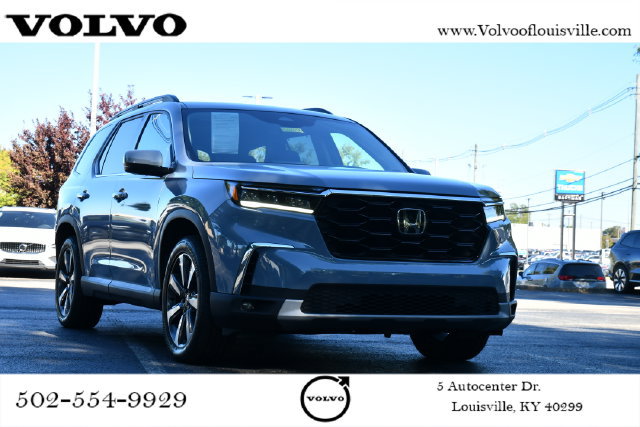 Used 2024 Honda Pilot Touring image 1