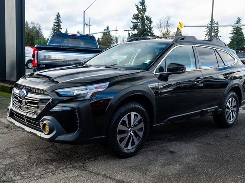 Used 2024 Subaru Outback Premium image 3