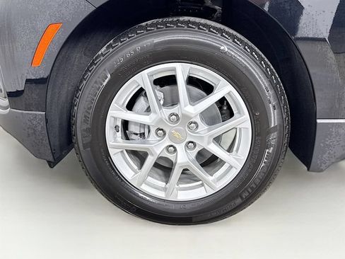 Used 2024 Chevrolet Equinox LS w/ LS Convenience Package FWD image 30