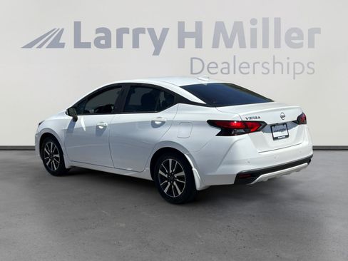 Used 2025 Nissan Versa SV w/ Trunk Package FWD image 3