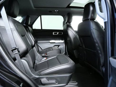 Certified 2023 Ford Explorer XLT w/ Equipment Group 202A AWD/4WD image 11