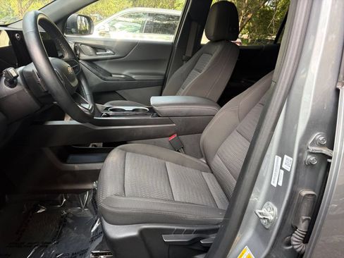 Used 2025 Chevrolet Equinox LT FWD image 27