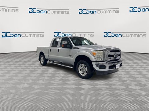 Used 2011 Ford F250 XLT w/ XLT Interior Pkg image 2