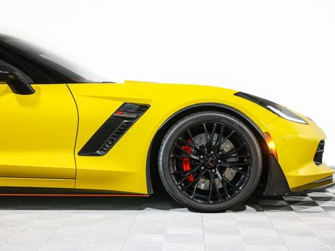 Used 2016 Chevrolet Corvette Z06 w/ 3LZ Preferred Equipment Group RWD image 3