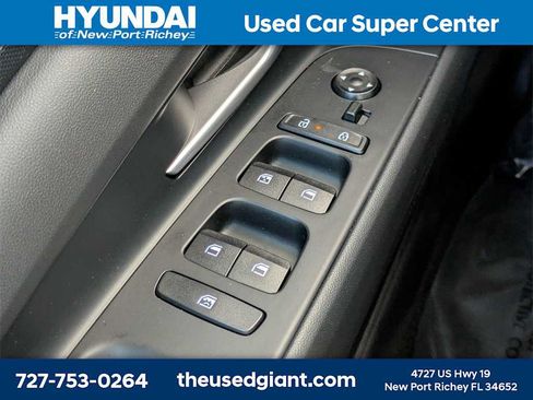Certified 2024 Hyundai Elantra Blue image 27