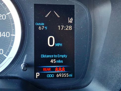 Used 2020 Toyota Corolla LE FWD image 13