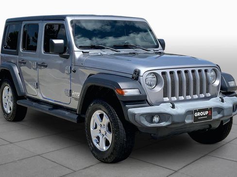 Used 2019 Jeep Wrangler Unlimited Sport S AWD/4WD image 3