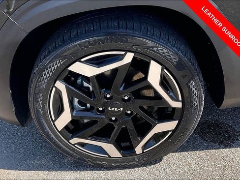 Used 2024 Kia Seltos SX w/ SX Sunroof Package AWD/4WD image 8