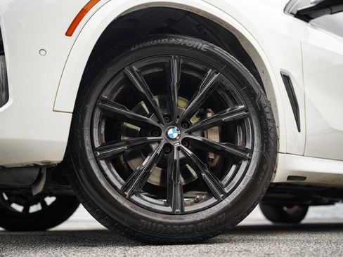 Used 2019 BMW X5 xDrive40i w/ M Sport Package image 18