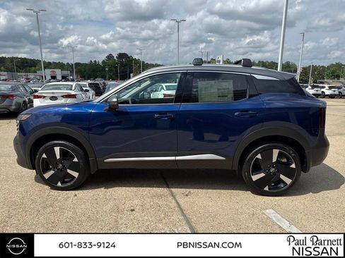 New 2025 Nissan Kicks SR image 16