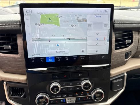 Used 2024 Ford Expedition Limited RWD image 24