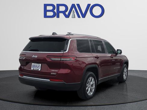 Used 2023 Jeep Grand Cherokee L Limited w/ Luxury Tech Group II AWD/4WD image 4