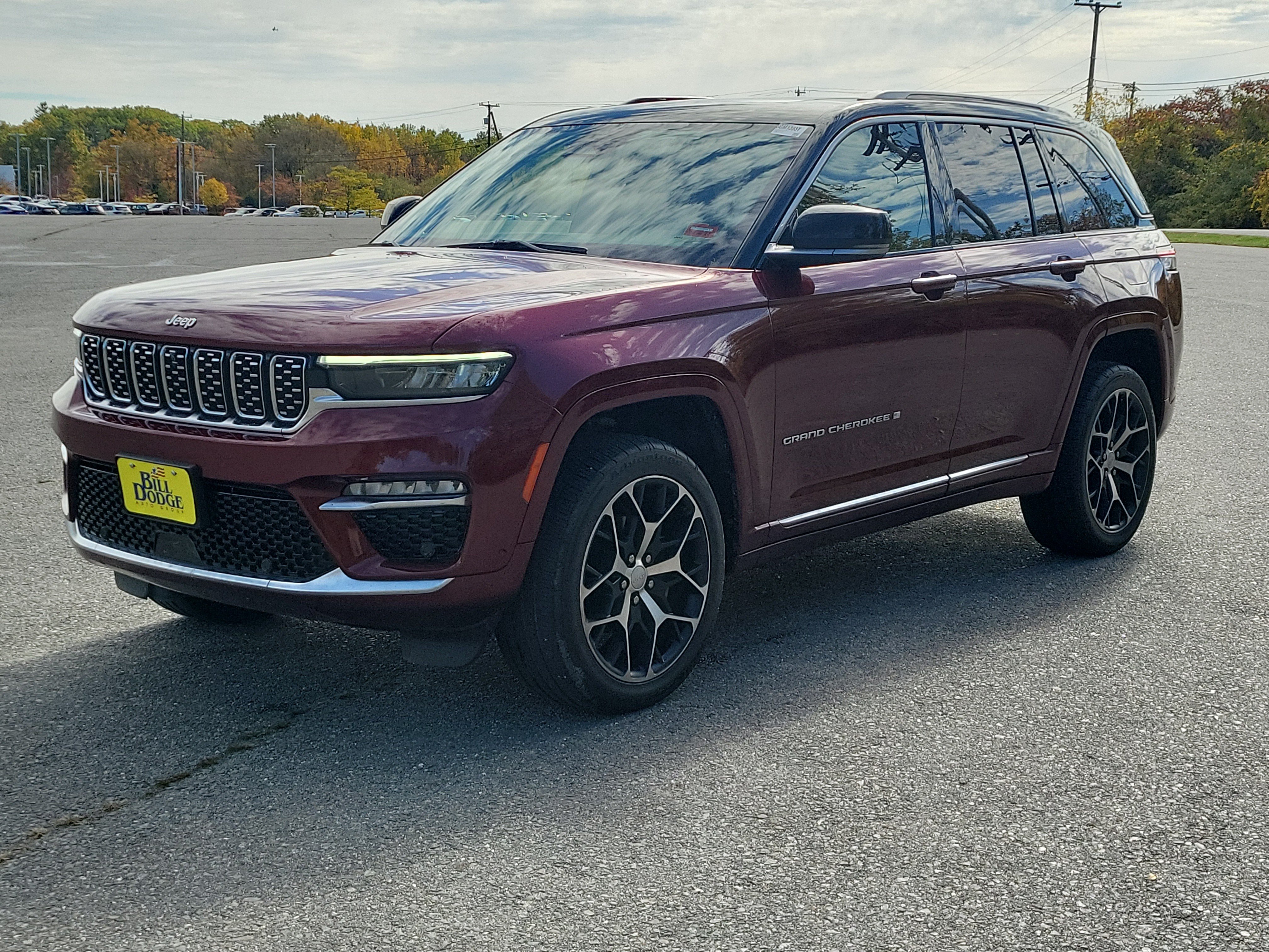 Used 2024 Jeep Grand Cherokee Summit AWD/4WD image 1