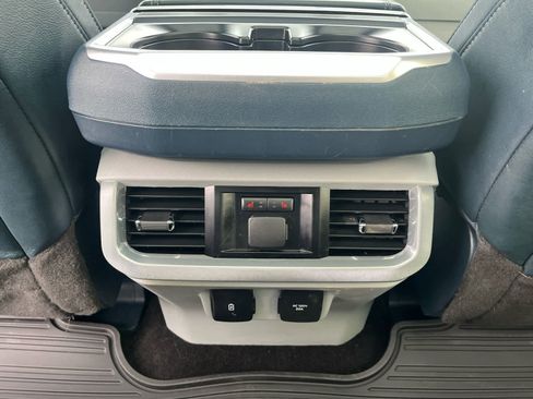 Used 2022 Ford F150 Limited image 26
