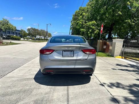 Used 2015 Chrysler 200 Limited FWD image 8