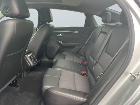 Used 2018 Chevrolet Impala LT w/ Sunroof and Spoiler Package FWD image 13