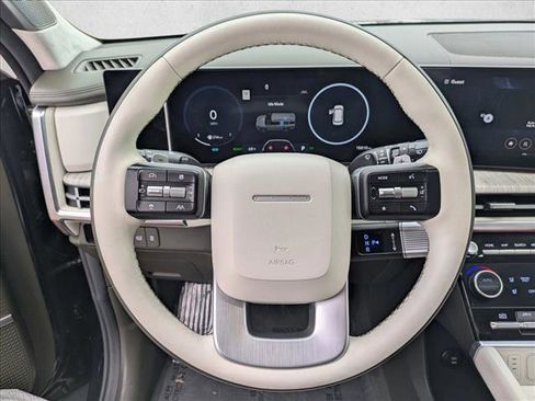 Used 2025 Hyundai Santa Fe Calligraphy image 13
