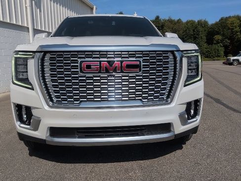 Used 2024 GMC Yukon Denali image 12