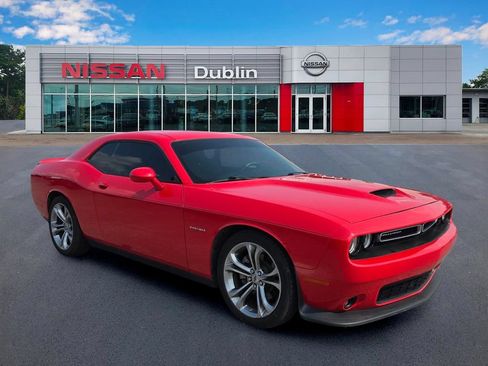 Used 2022 Dodge Challenger R/T RWD image 3