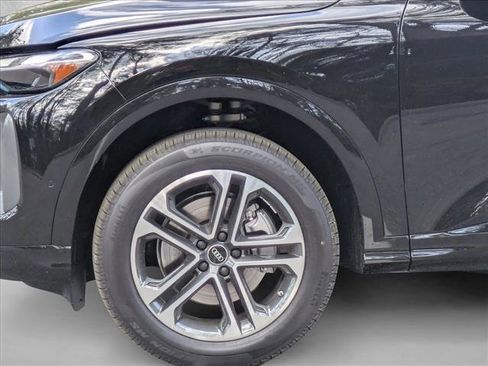 New 2025 Audi Q5 Premium image 10