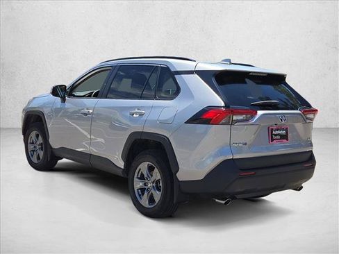 Used 2024 Toyota RAV4 XLE AWD/4WD image 8