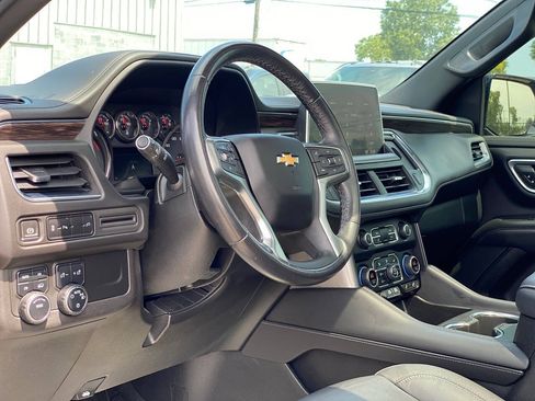 Used 2021 Chevrolet Suburban LT w/ Rear Media and Nav Package AWD/4WD image 9