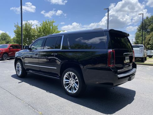Used 2015 GMC Yukon XL Denali w/ Premium Package RWD image 7