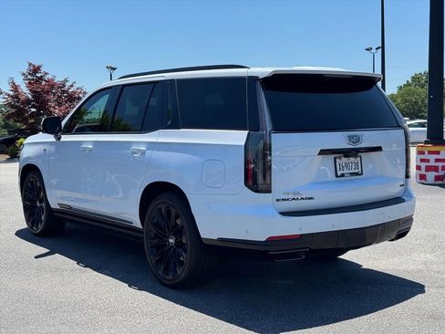 Used 2026 Cadillac Escalade Platinum Sport w/ LPO, ONYX Package AWD/4WD image 5