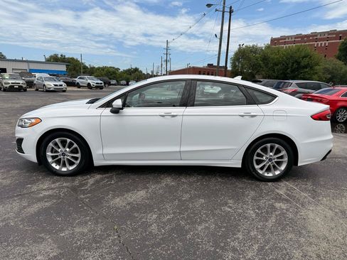 Used 2019 Ford Fusion SE FWD image 4